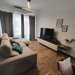 Modern And Spacious 3-bed Apartment, Steps From The Apartment *