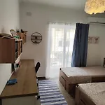 アパート Modern And Spacious 3-bed Apartment, Steps From The