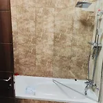 Apartment Modern And Spacious 3-bed Apartment, Steps From The *