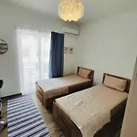 アパート Modern And Spacious 3-bed Apartment, Steps From The