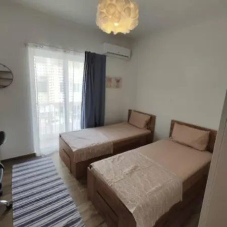 Lux 3 Bedrooms *
