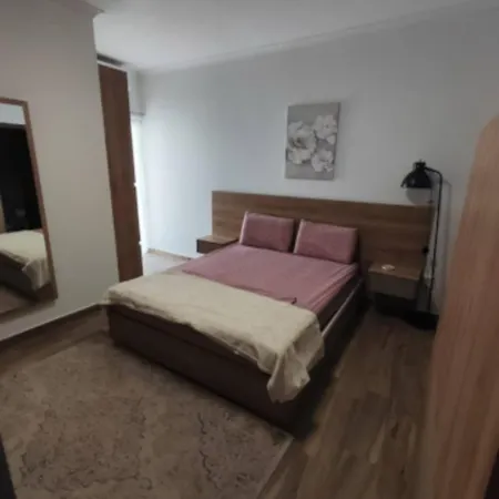 Apartment Lux 3 Bedrooms *