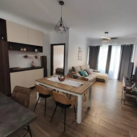 Modern And Spacious 3-bed Apartment, Steps From The St. Paul's Bay