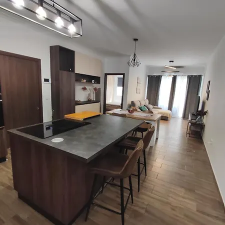 Modern And Spacious 3-Bed Apartment, Steps From The Beach Apartamento St. Paul's Bay