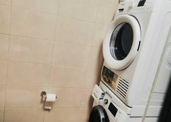 Modern And Spacious 3-bed Apartment, Steps From The *